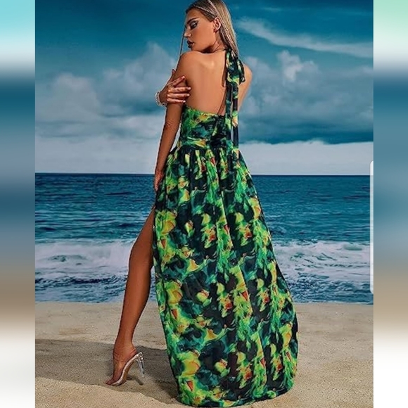 Bella Barnett Printed Halter Neck Maxi Dress Summer HawaiianTropical Print Dress - Picture 3 of 12